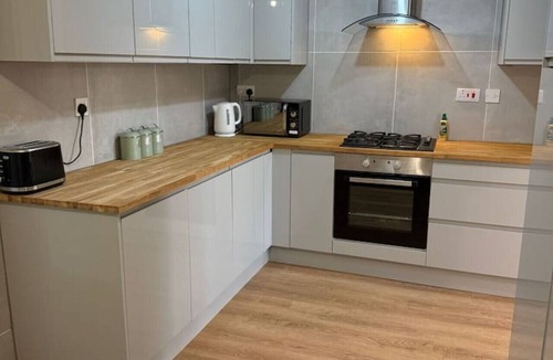 Bradley Stoke House | 3 bed house by mustang escapes