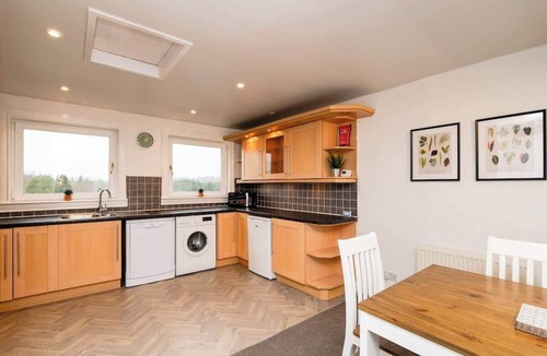 Glasgow House | 3 Bed House-Free Parking-6Beds