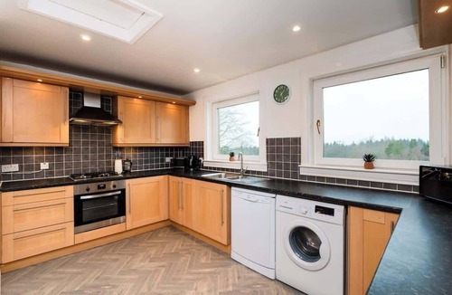 Glasgow House | 3 Bed House-Free Parking-6Beds