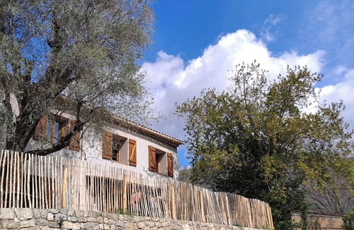 Le Bar-sur-Loup House | 3 Bed House Sleeps 8 -Private Garden -Pets Ok