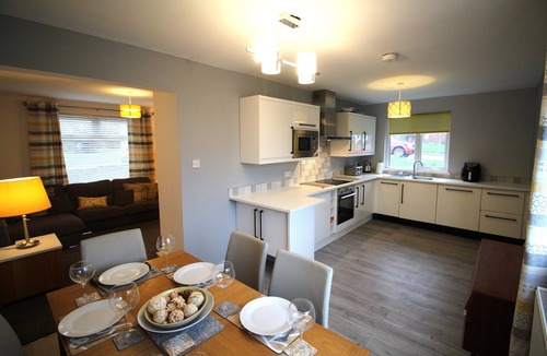 Rowlands Gill House | 3 Bed House - Sleeps 6 - Fully Refurbished