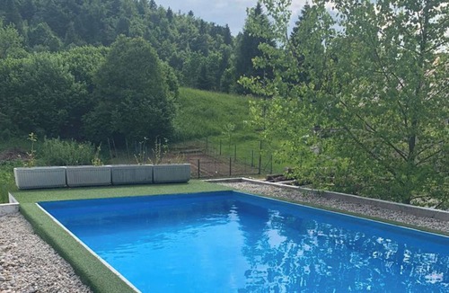 Crni Lug House | 3 Bed House Sleeps 6 - Pool, Pets, Garden, Parking