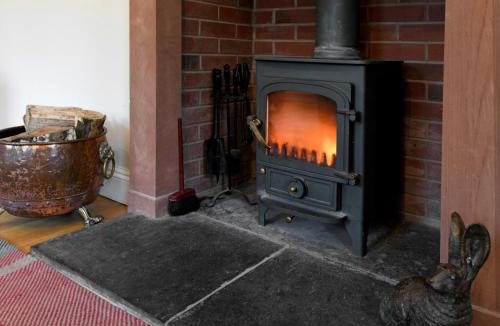 Annan House | 3 Bed in Annan 75355