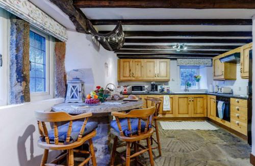 Crich House | 3 Bed in Belper oc-85797