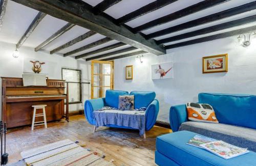 Crich House | 3 Bed in Belper oc-85797