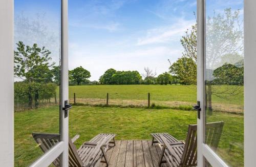 Abbess Roding House | 3 Bed in Biddenden oc-cb667