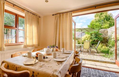 Bretforton House | 3 Bed in Bretforton 89477