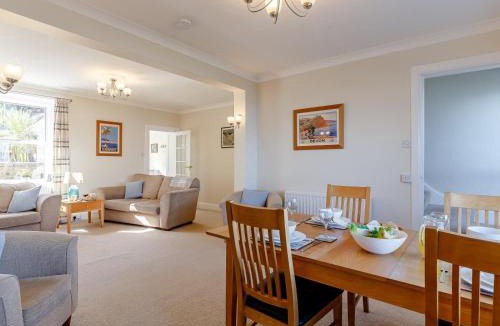 Brixham House | 3 Bed in Brixham BX007