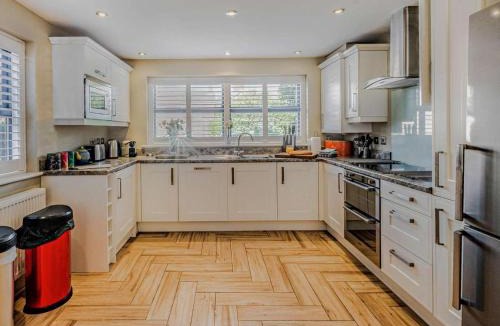 New Forest District House | 3 Bed in Brockenhurst oc-55301