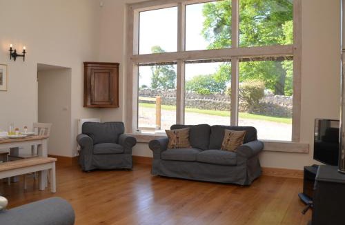 Rickford House | 3 Bed in Burrington 58129