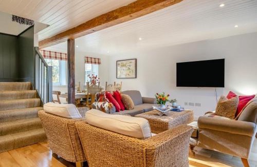 Ventnor House | 3 Bed in Chale oc-s30298