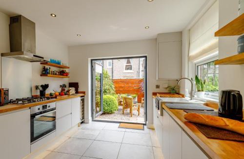 Chapel en le Frith House | 3 Bed in Chapel-En-Le-Frith 88180