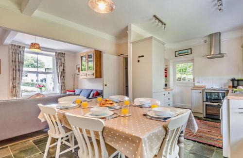 Chapel Stile House | 3 Bed in Chapel Stile SZ161