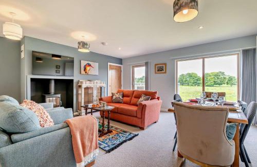 Chapmanslade Apartment | 3 Bed in Chapmanslade oc-b29457