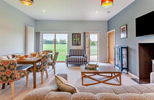 Corsley Apartment | 3 Bed in Chapmanslade oc-b30128