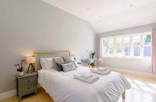 Ledsham House | 3 Bed in Chester 82909