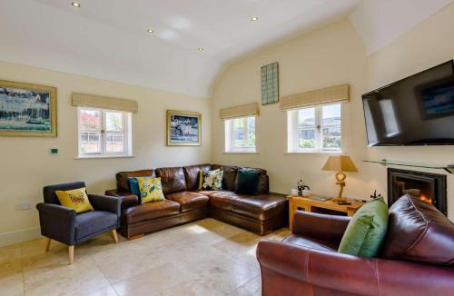 Ledsham House | 3 Bed in Chester 82909