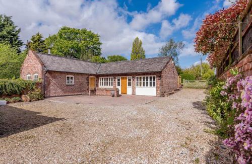 Ledsham House | 3 Bed in Chester 82909