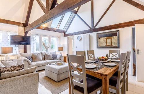 Chippenham House | 3 Bed in Chippenham oc-77334