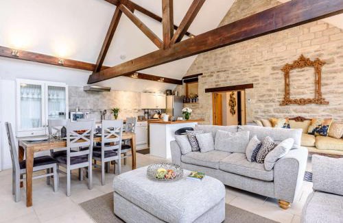 Chippenham House | 3 Bed in Chippenham oc-77334