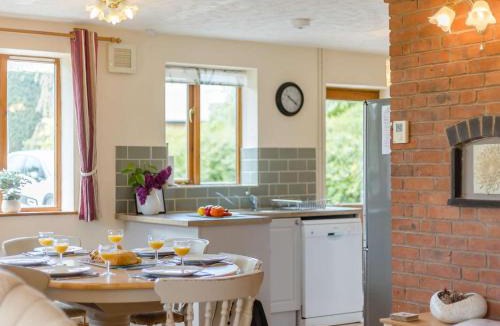 Upper Sapey House | 3 Bed in Clifton-on-Teme CC037