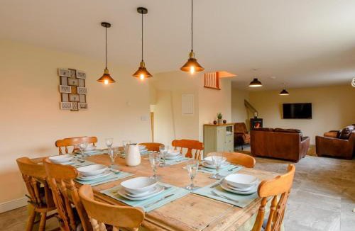 Crich House | 3 Bed in Crich 78717