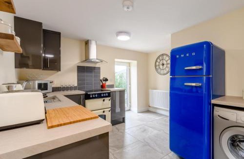 Crich House | 3 Bed in Crich 78717