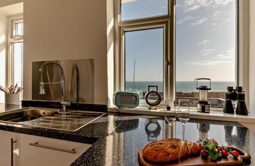 St Brides House | 3 Bed in Dale 51723