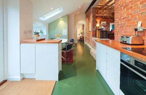 Edenbridge House | 3 Bed in Edenbridge oc-o34127