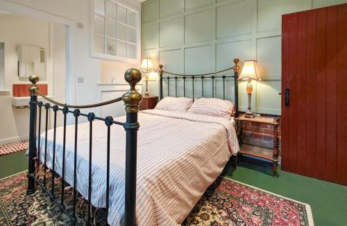 Edenbridge House | 3 Bed in Edenbridge oc-o34127