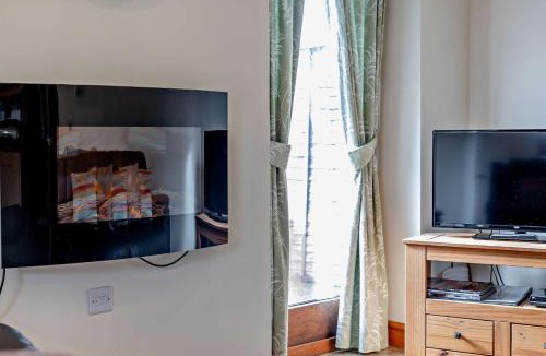 Overton-on-dee House | 3 Bed in Ellesmere 94419