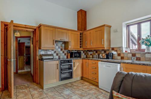 Overton-on-dee House | 3 Bed in Ellesmere 94419