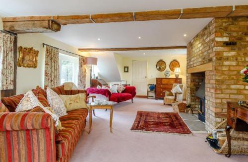 Dursley House | 3 Bed in Frampton on Severn 80634