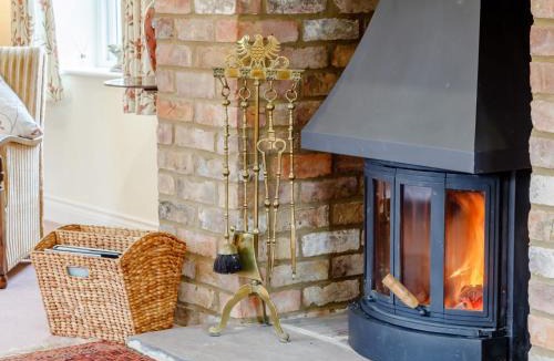 Dursley House | 3 Bed in Frampton on Severn 80634