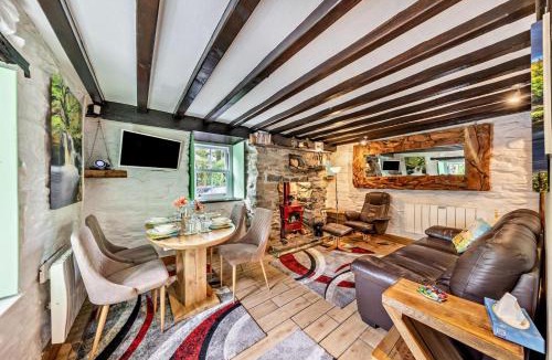 Rhiwbryfdir House | 3 Bed in Fucheswen oc-c29607