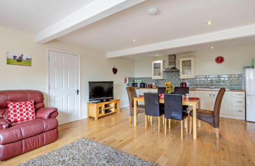 Blackford House | 3 Bed in Galhampton HTORV
