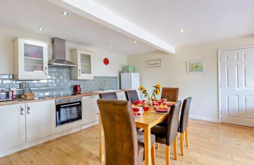 Blackford House | 3 Bed in Galhampton HTORV