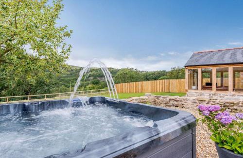 Bwlchgwyn House | 3 Bed in Gwynfryn 83938