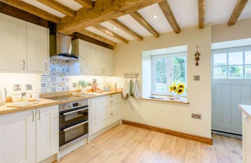 Bwlchgwyn House | 3 Bed in Gwynfryn 83938