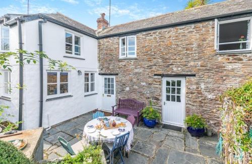 Helford House | 3 Bed in Helford oc-hccott