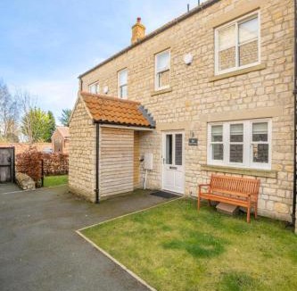 Helmsley House | 3 Bed in Helmsley oc-y111