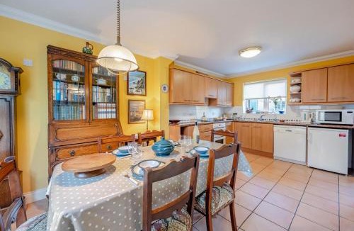 Hingham House | 3 Bed in Hingham oc-m29945