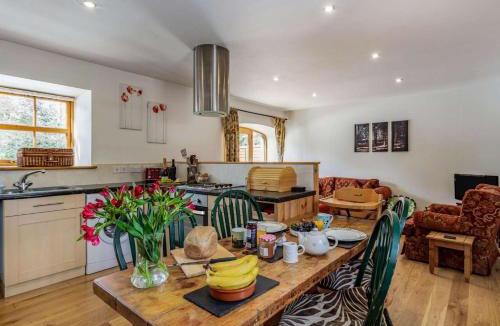 Huntly House | 3 Bed in Huntly 57368