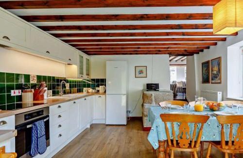 Liskeard House | 3 Bed in Liskeard 47669