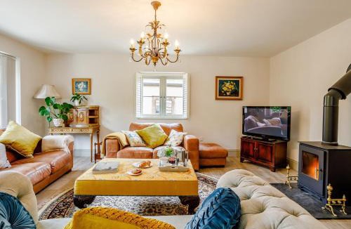 Ilminster House | 3 Bed in Lower Chillington 77987