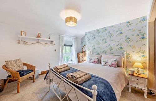 Machynlleth Apartment | 3 Bed in Machynlleth oc-bow43