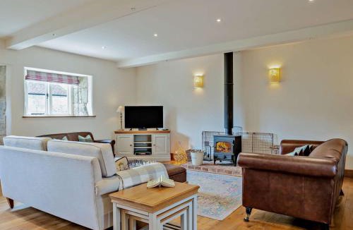 Shaftesbury House | 3 Bed in Melbury Abbas 48804