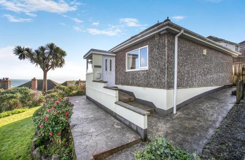 Newlyn House | 3 Bed in Newlyn oc-s33015