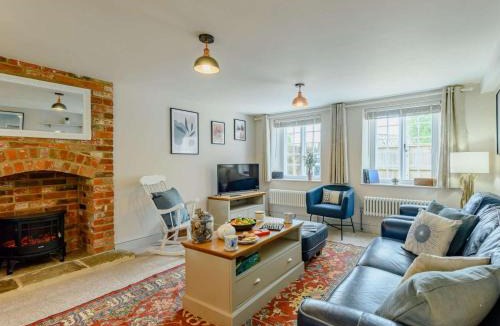 Newport House | 3 Bed in Newport oc-88107