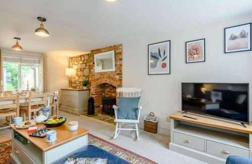 Newport House | 3 Bed in Newport oc-88107